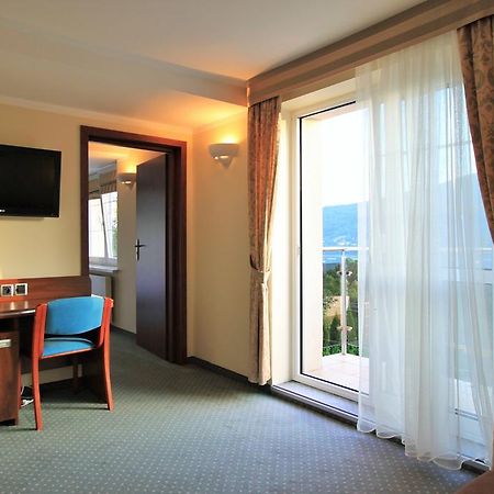 Hotel Willa Pod Skrzydlami Międzybrodzie Bialskie Exterior foto