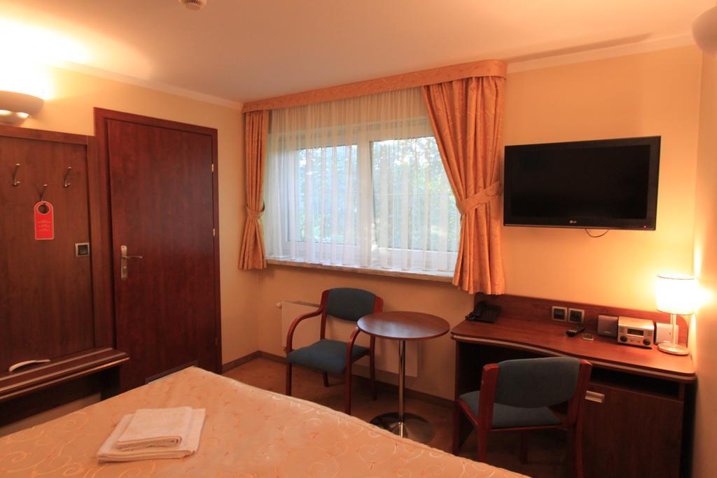 Hotel Willa Pod Skrzydlami Międzybrodzie Bialskie Exterior foto