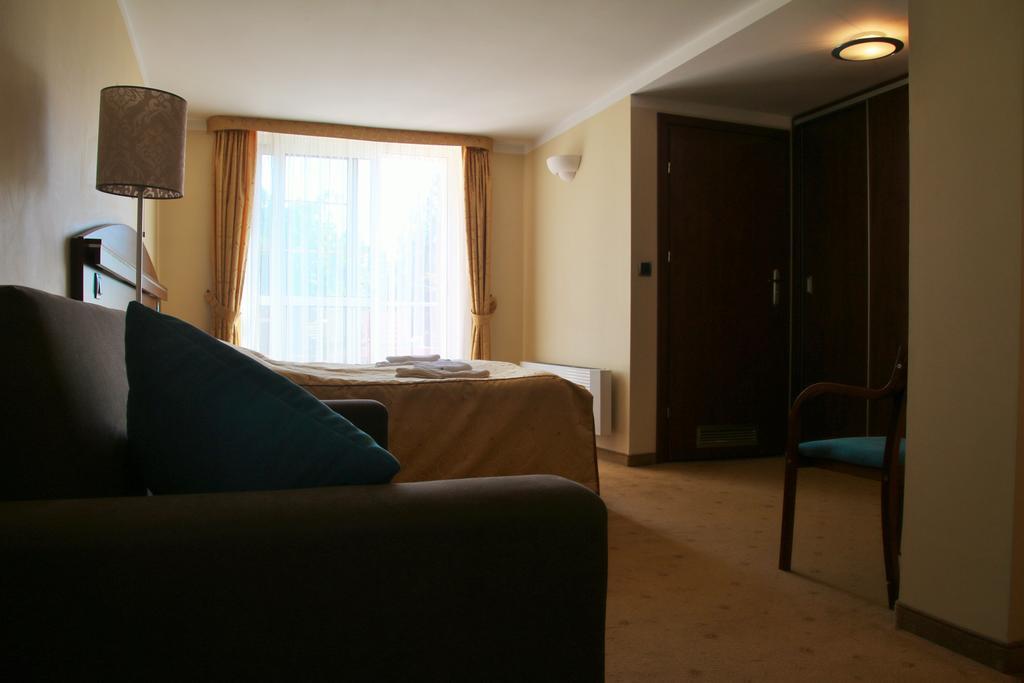 Hotel Willa Pod Skrzydlami Międzybrodzie Bialskie Exterior foto